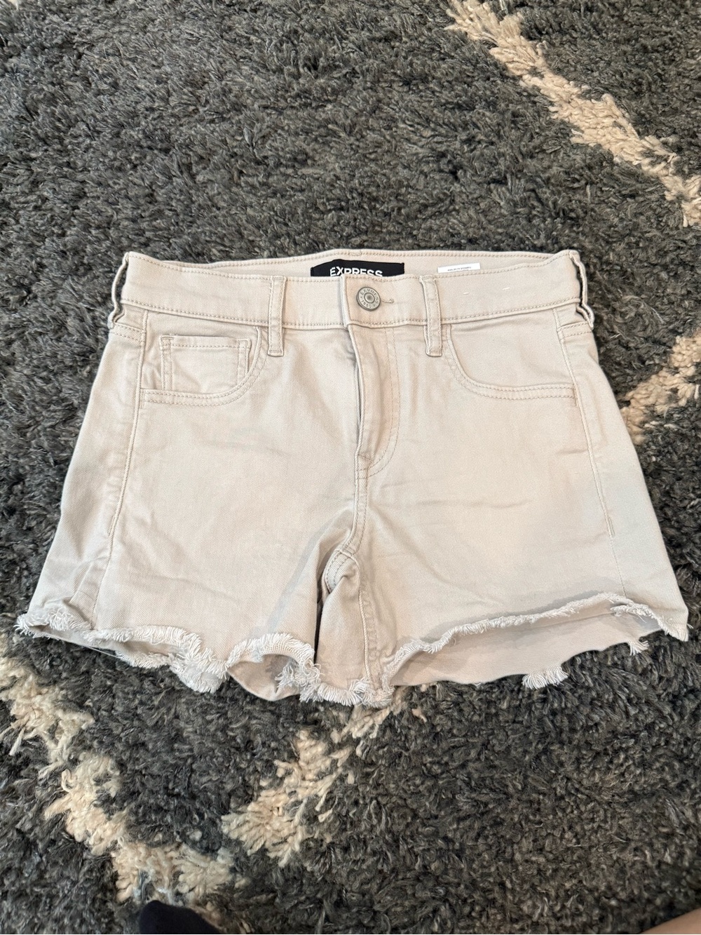 Express shortie short‎ size 2 like new